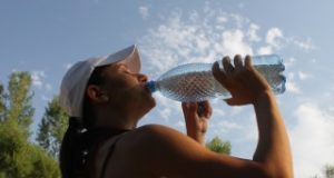 workout women drink water